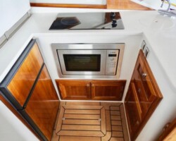 LIY 40 Galley