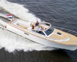 LIY 40 with radar arch